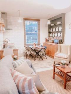 Stylish Town Centre Apartments - Nailsworth - 8