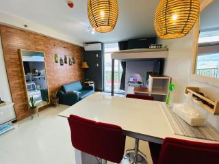 Spacious Condo w/ pool, FREE HIGHSPEED wifi and near Mactan Airport - 5