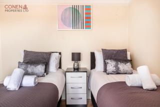 Stunning 2-Bed Apartment in Grays - West Thurrock - 7