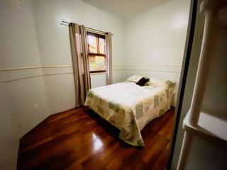 Casa confortável com churrasqueira na Granja Viana - Carapicuíba - 1