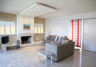 Penthouse -Breathtaking sea view-Just on the beach - Loutraki - 9
