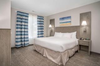 Lighthouse Suites - Best Western Signature Collection - 8