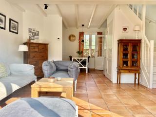 Uniek huis onderaan de duinen -veel privacy- eigen parkeerplaats - 4