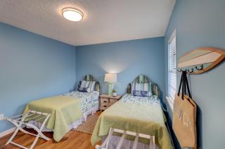 #61 Beautiful Condo Ideal Location 2BDR/2 Parkings - Hilton Head Island - 1