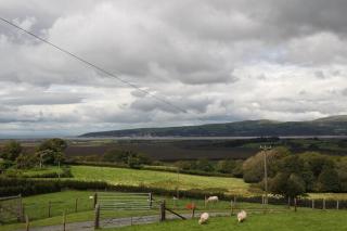 BREATHTAKING VIEWS with a HOT TUB - Bwlch Cliced - 4