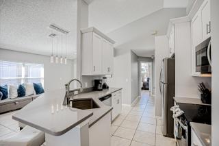 The Sparkling Sapphire - Kissimmee - 2