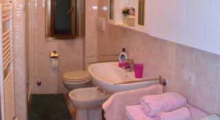 La Casa Delle Rose Room with Air Conditioning - La Spezia - 8