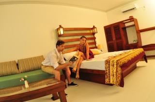 Oasey Beach Hotel - Bentota - 8
