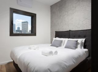 Stylish 2 BR Steps from the Beach by HolyGuest - Tel Aviv - 2