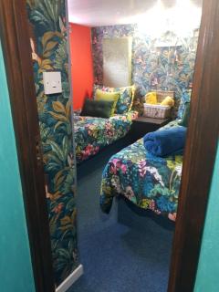 JASMINE CORAL JAY Boutique Boatel Ocean Village - 2