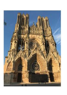 Chez la Rég'- Aux pieds de la cathédrale - 1