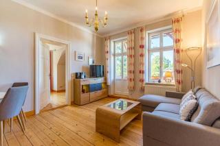 Haus auf dem Hügel Die Klassische 06 - 0