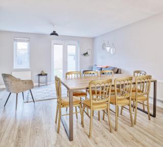 5 Bed House in Gloucester - Hucclecote - 8