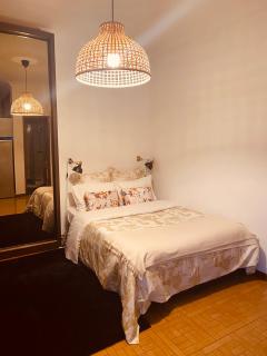 Apartamento com patio na rua principal da cidade - Porto - 2
