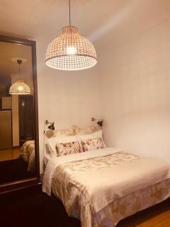 Apartamento com patio na rua principal da cidade - Porto - 1