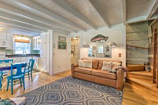Riverfront Home with Fire Pit and Deck in Lansing - Lansing - 5