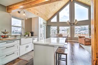 Stunning Alaskan Getaway with River and Mtn Views - Eagle River - 2