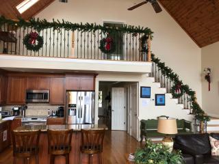 Lake views galore from balconies right on the lake and drought-proof deep water - 6