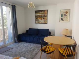 Logement entier - Appartement T4 hypercentre dans une rue calme - Stationnement gratuit - Tarbes - 0