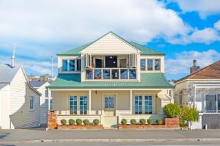 Beachfront Villa - 0