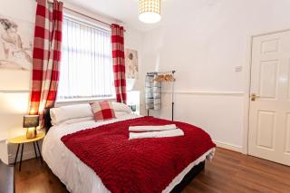 Fabulous Stay - 4 Bedroom House, sleeps 9, ideal for Business and Contractors, Free parking - 8