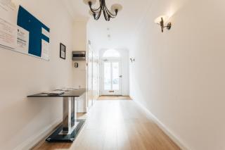 Spacious 2 bedroom flat near beach and town centre - Bournemouth - 8