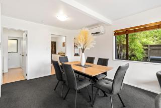Town Centre Location with Stunning View - Unit 8 - Queenstown - 5