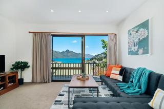 Town Centre Location with Stunning View - Unit 1 - Queenstown - 0
