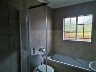 Town House at The Reeds - Centurion - 4