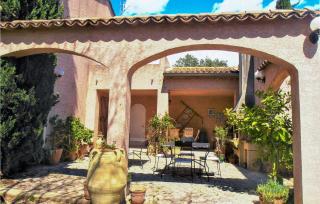 Nice Home In Saint Quentin La Poter - Saint-Quentin-la-Poterie - 3
