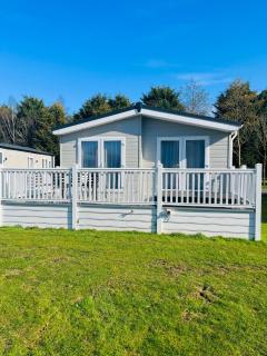Hemingway Lodge with Hot Tub - York - 8