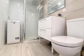 HENRI CAMILLE REAL ESTATE -Fleuries7-Charming studio w big terrace - Cannes - 1