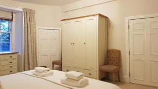 Gorgeous Central Edinburgh 3-Bedroom Apartment - 3