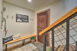 2 Mi to Beach Incline Village Cabin with Patio! - 7