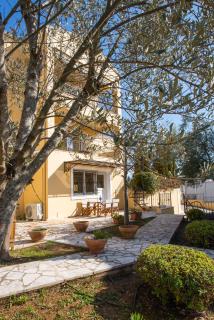 Julias Village-Allure - 0