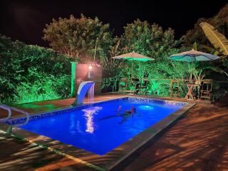 Vila Pitangueira - Apto Laranja - No Centro de Serra Grande com Piscina, Jacuzzi, Internet Veloz - Serra Grande - 2