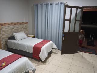 Big D Accommodation & guesthouse - 1