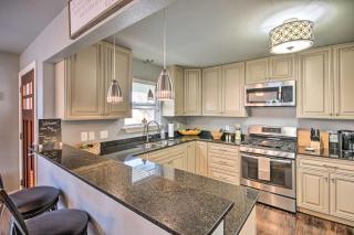 Cozy Duplex, Walk to Bentonville City Square! - Bentonville - 9