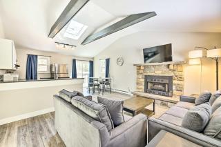 Arrowhead Lake Home with Hot Tub, 12 Mi to Ski! - Pocono Lake - 0