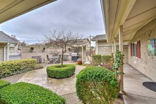 Central Apt Private Fireplace and Patio Access - Anacortes - 8