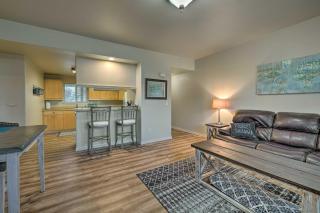 Central Apt Private Fireplace and Patio Access - Anacortes - 7