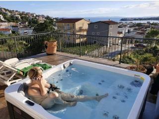 Sea View Apartments with jaccuzzi - 1