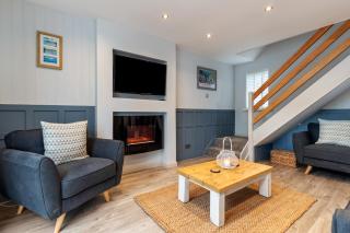 Cartwright's Cottage - Indoor Pool, Sports Courts, Play Park - Saint Florence - 0