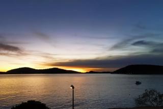 Beach front apartment with beautiful sunsets - Rogoznica - 5