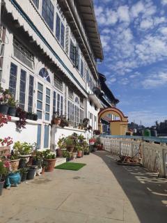 Mohraj home stay - 0