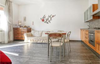 2 Bedroom Cozy Apartment In Igea Marina - 9