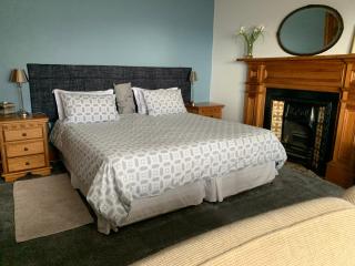 Hunters Guest House - 8