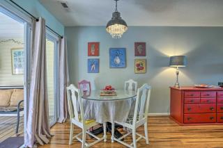 Charleston Townhome about 13 Mi to Sand and Surf! - 2