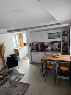 Sea side apartment - Kotor - 4