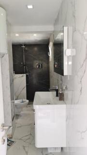 Sea side apartment - Kotor - 1